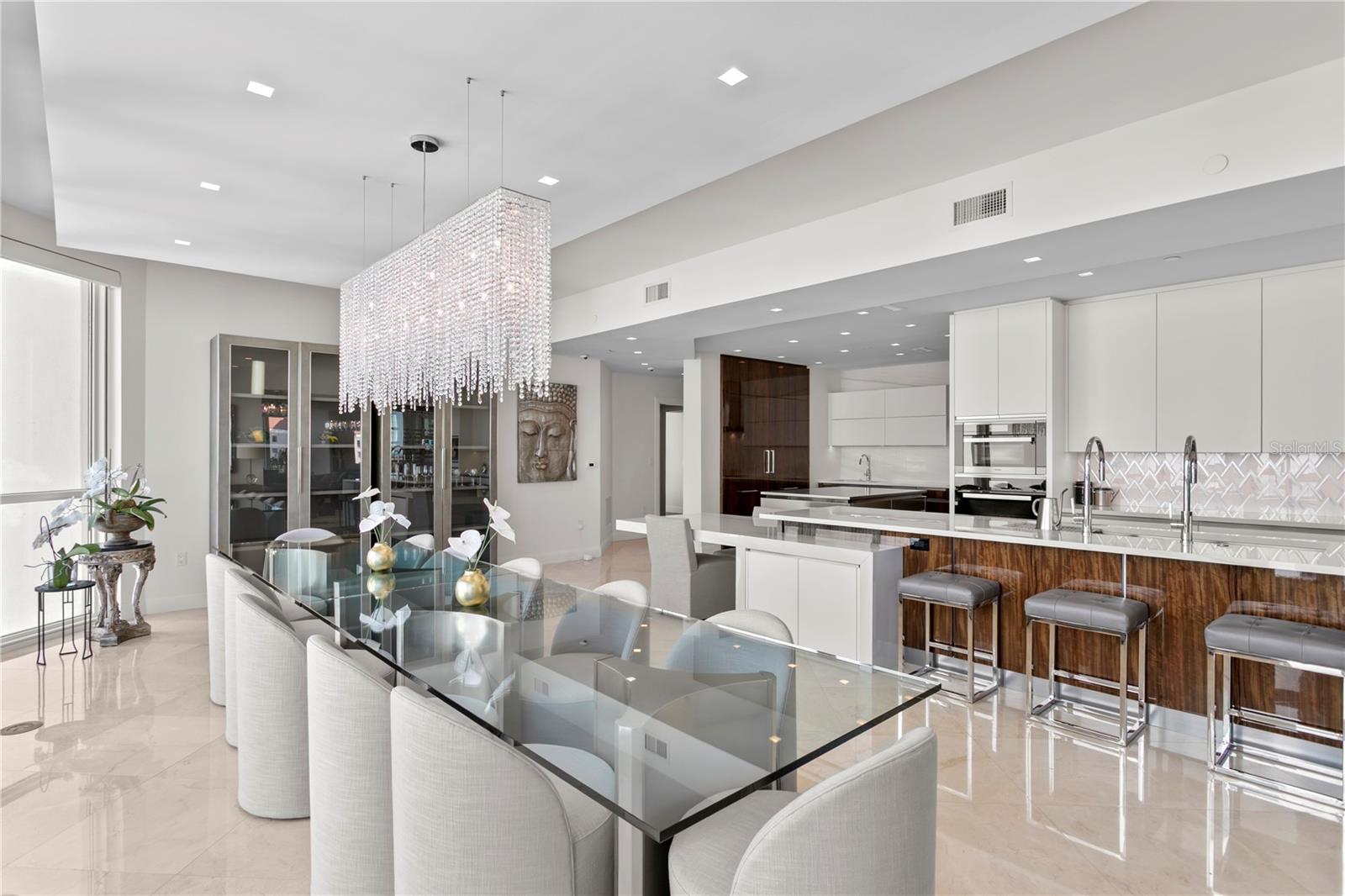 Listing photo id 15 for 450 Knights Run Avenue 1801