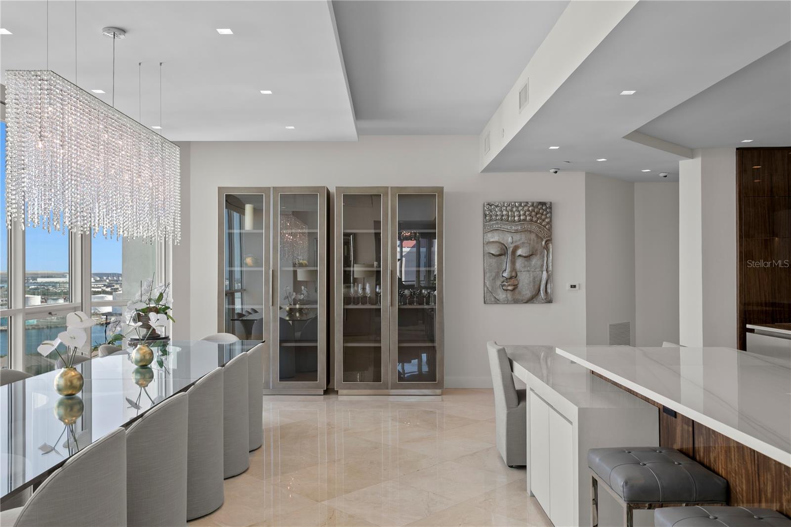 Listing photo id 16 for 450 Knights Run Avenue 1801