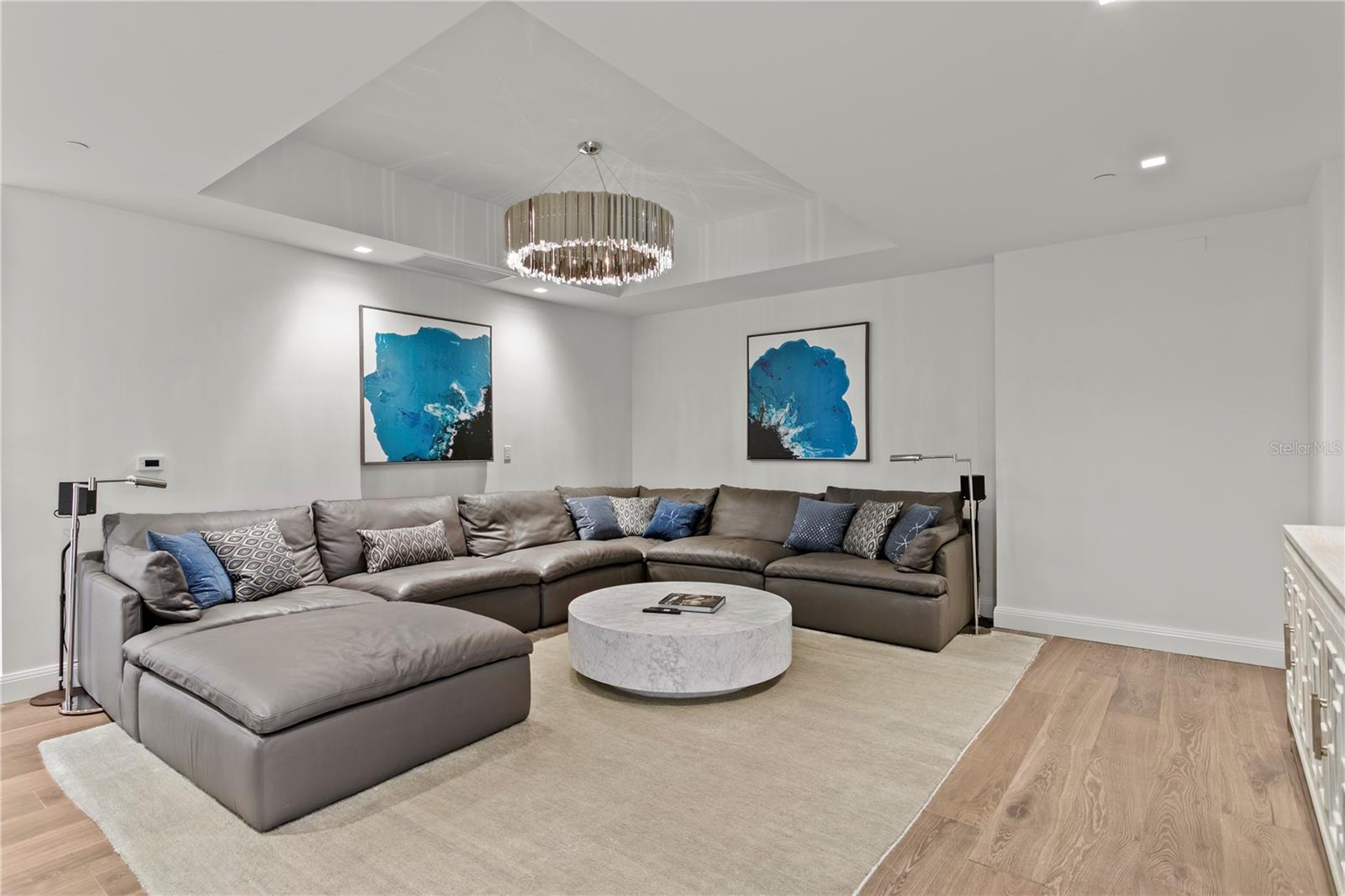 Listing photo id 26 for 450 Knights Run Avenue 1801