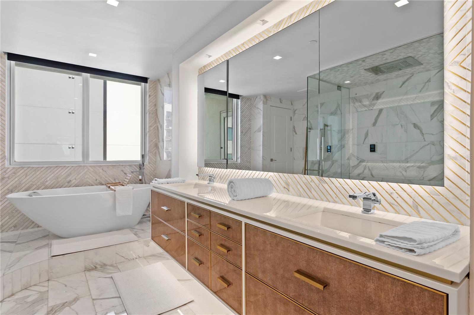 Listing photo id 31 for 450 Knights Run Avenue 1801