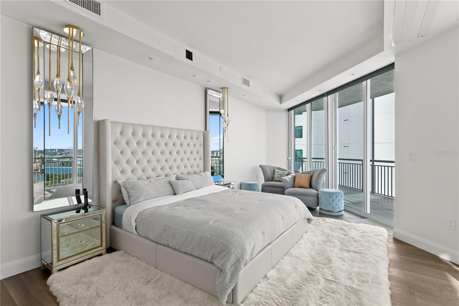 Listing photo id 35 for 450 Knights Run Avenue 1801