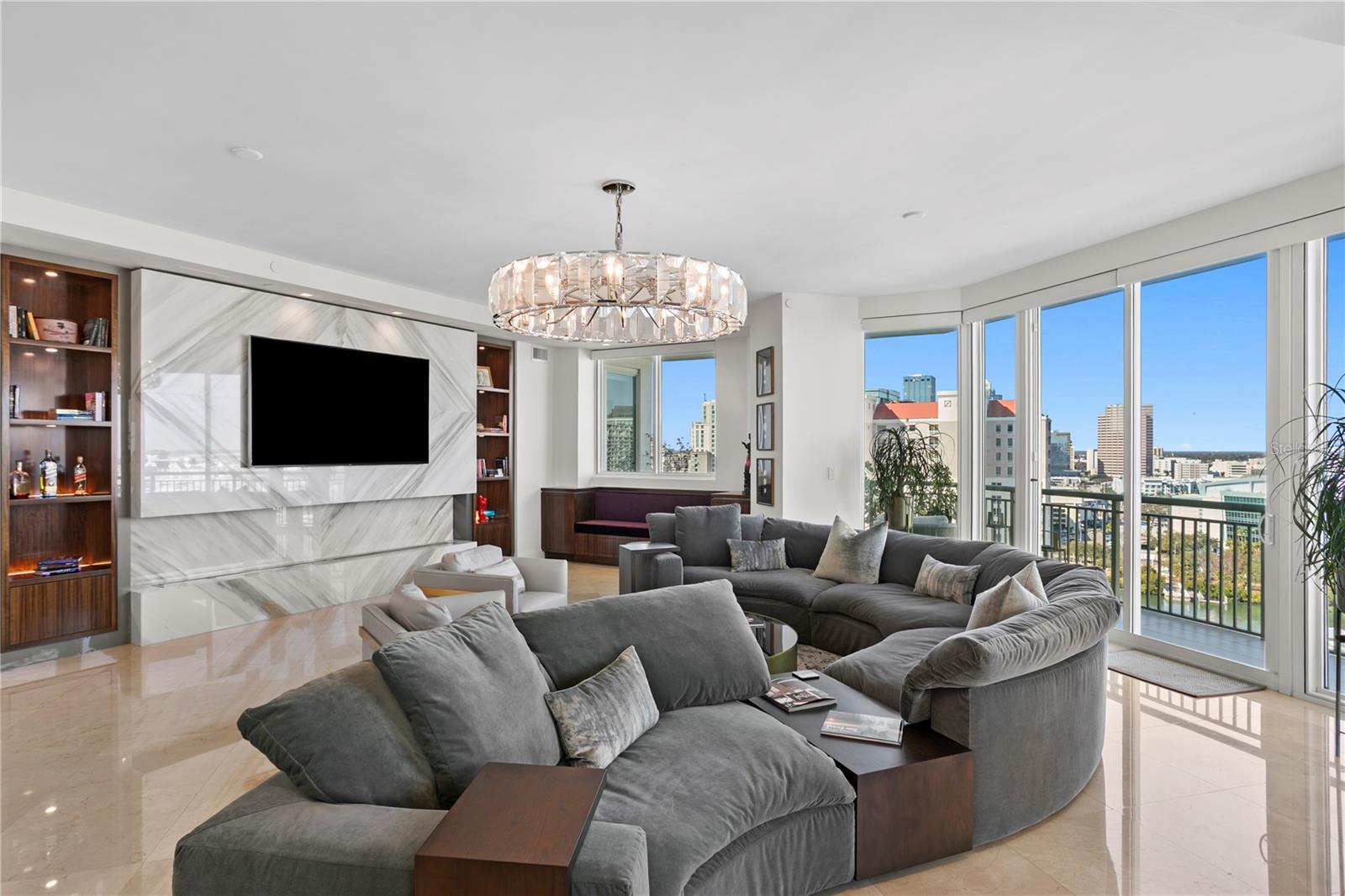 Listing photo id 3 for 450 Knights Run Avenue 1801