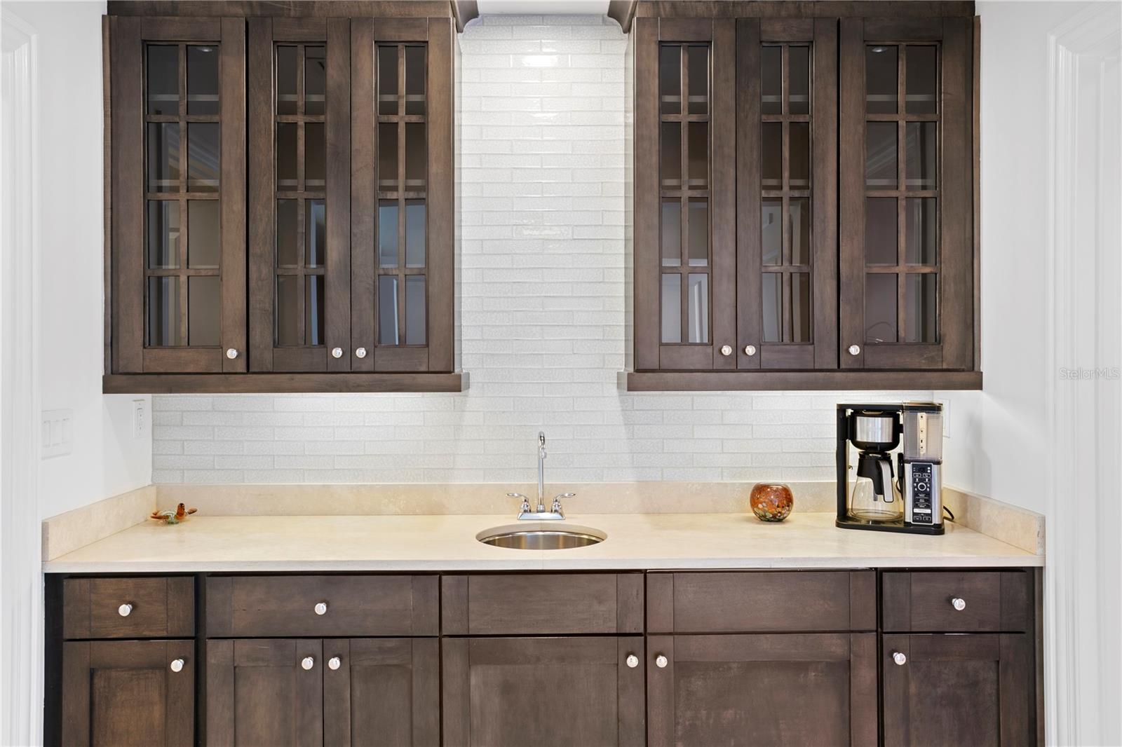 Listing photo id 49 for 450 Knights Run Avenue 1801