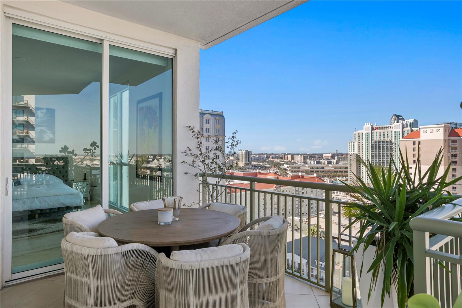 Listing photo id 53 for 450 Knights Run Avenue 1801