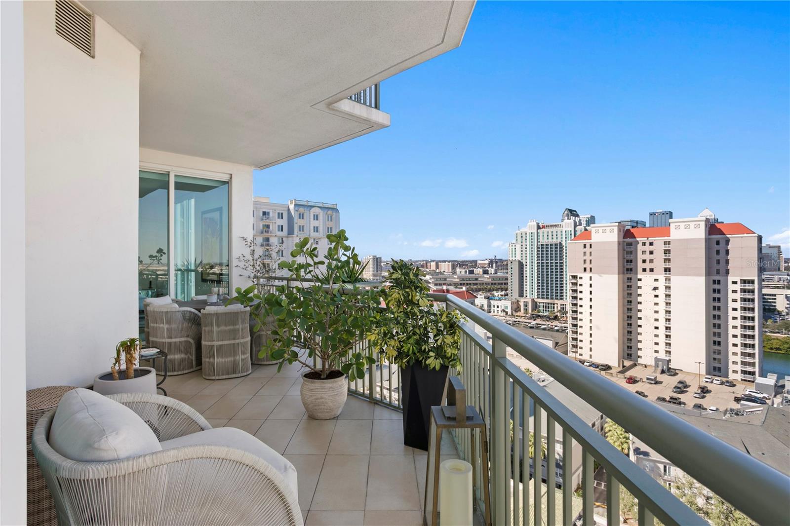 Listing photo id 54 for 450 Knights Run Avenue 1801