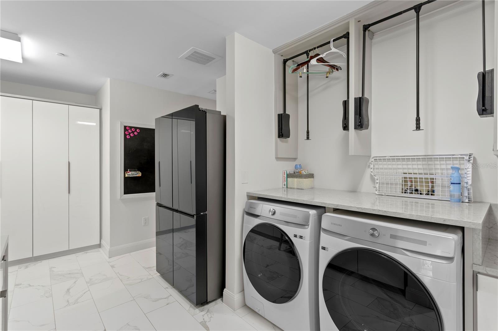 Listing photo id 63 for 450 Knights Run Avenue 1801