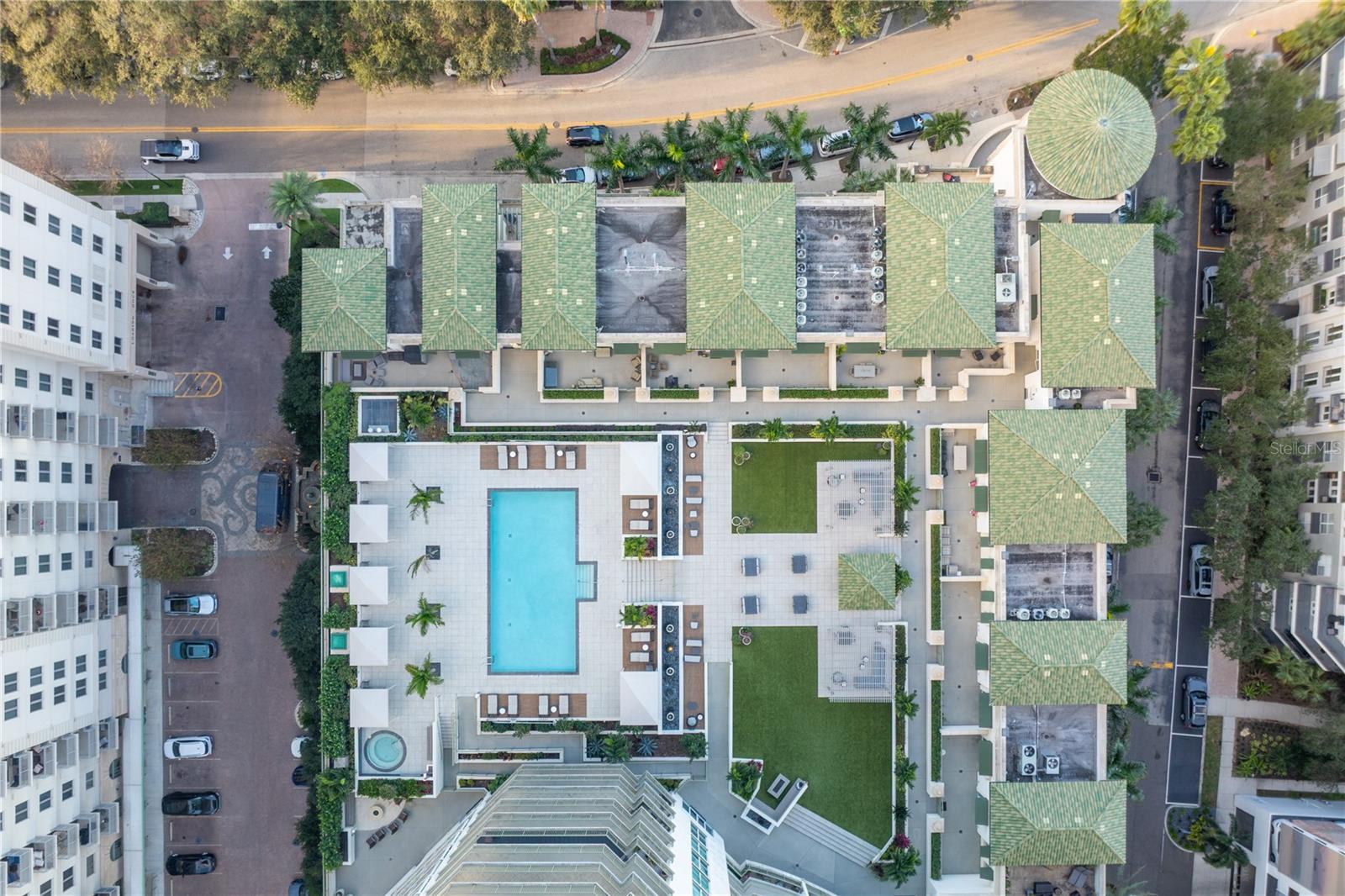 Listing photo id 74 for 450 Knights Run Avenue 1801