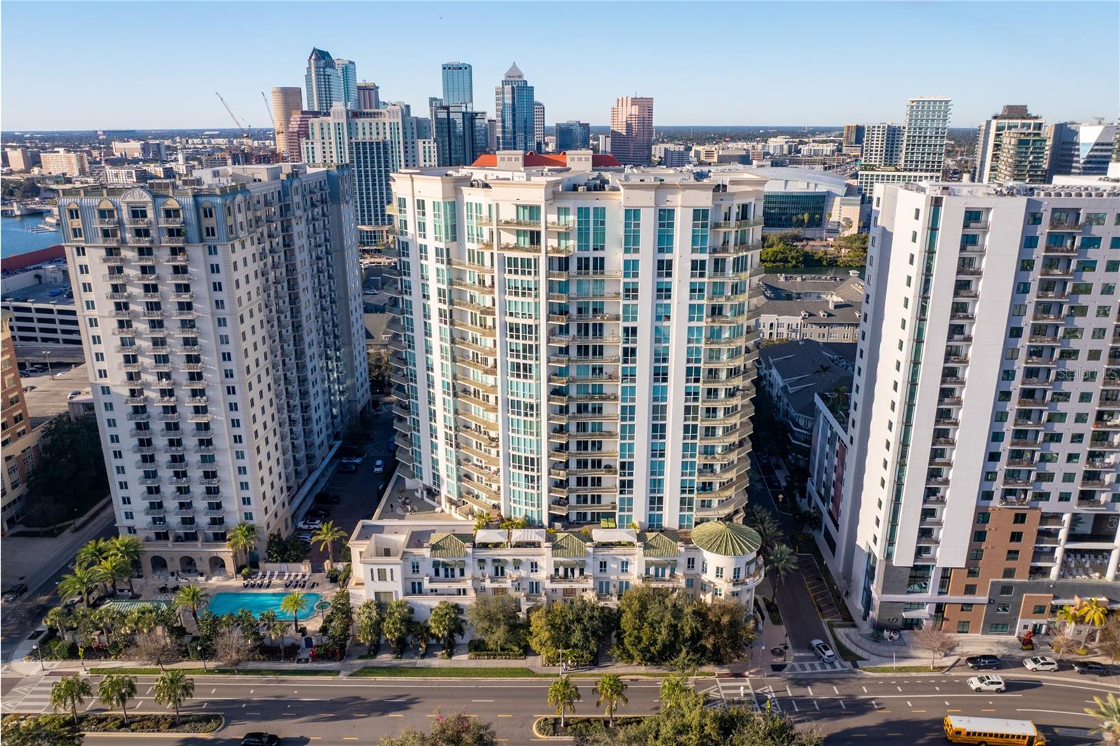 Listing photo id 77 for 450 Knights Run Avenue 1801