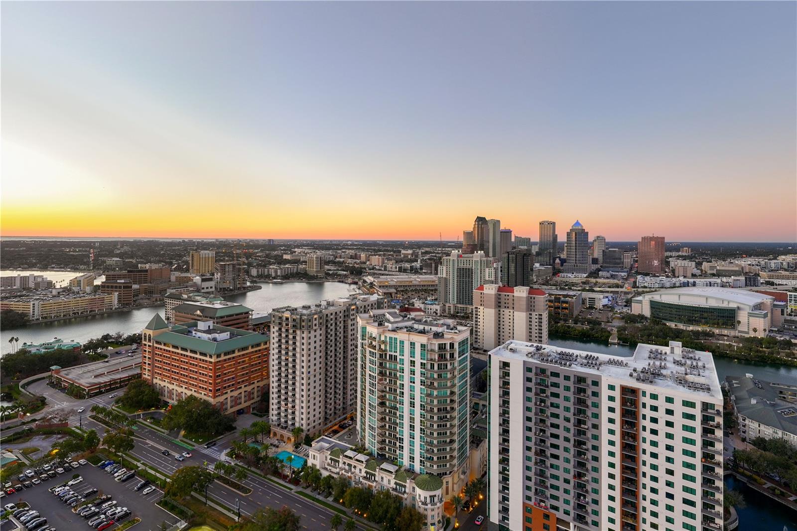 Listing photo id 83 for 450 Knights Run Avenue 1801