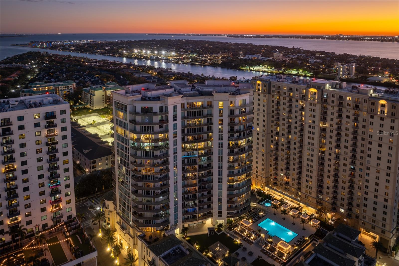 Listing photo id 92 for 450 Knights Run Avenue 1801