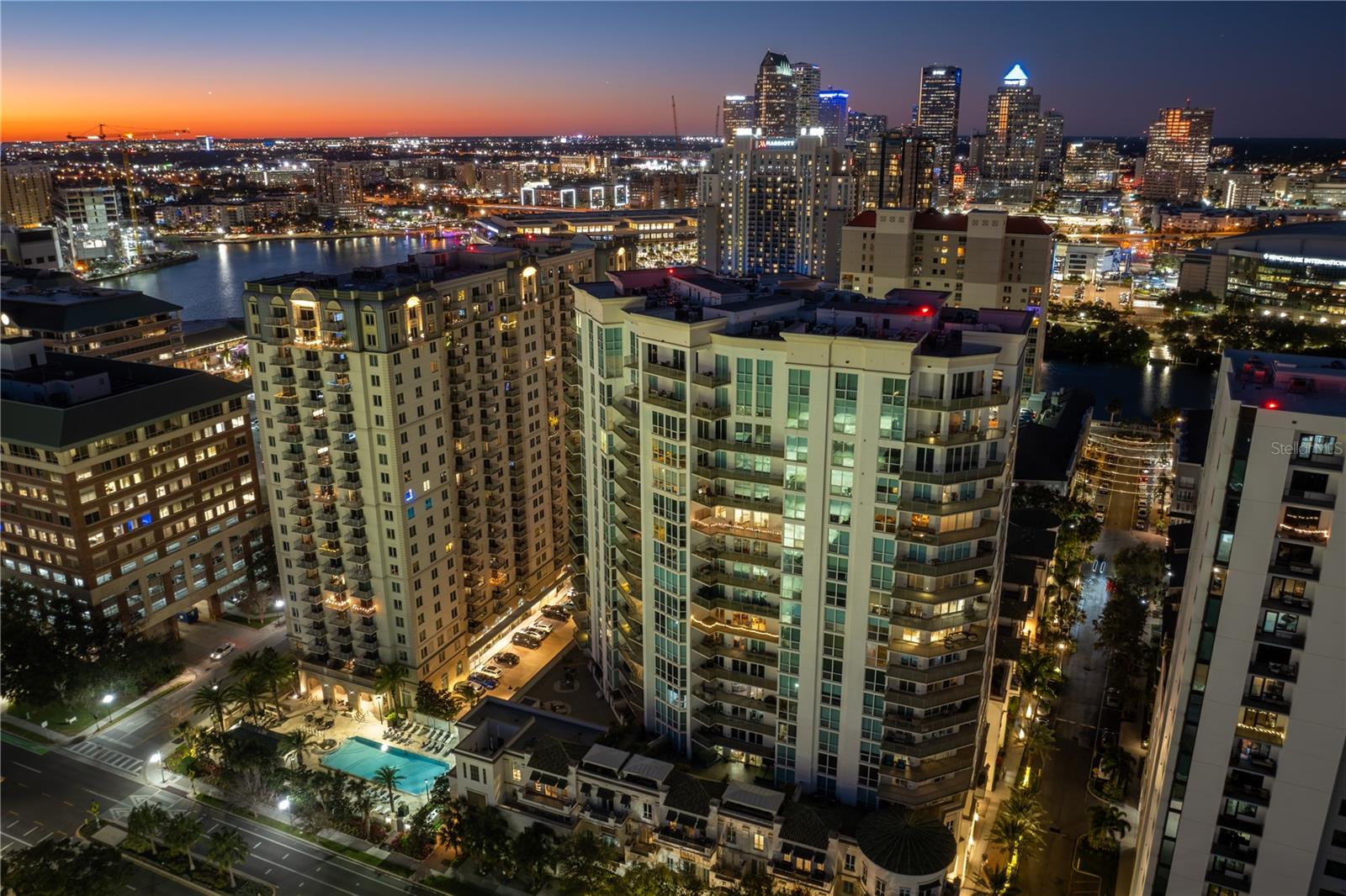 Listing photo id 96 for 450 Knights Run Avenue 1801