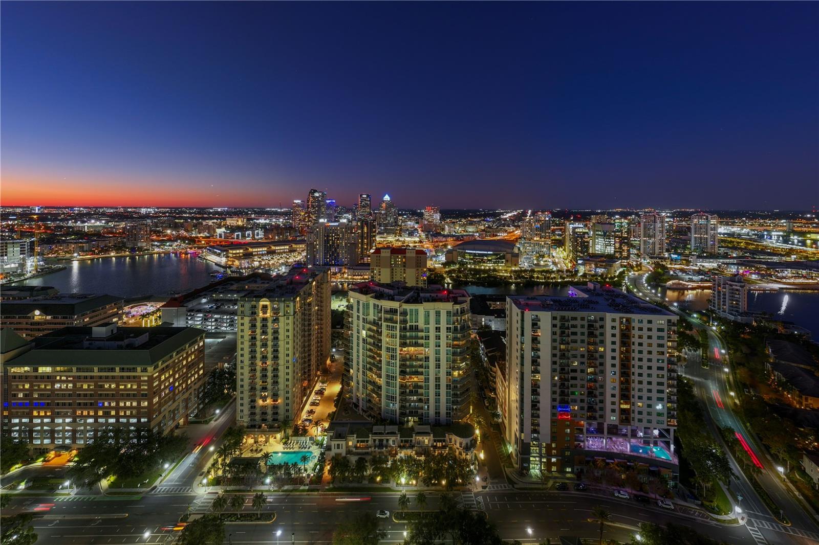 Listing photo id 97 for 450 Knights Run Avenue 1801