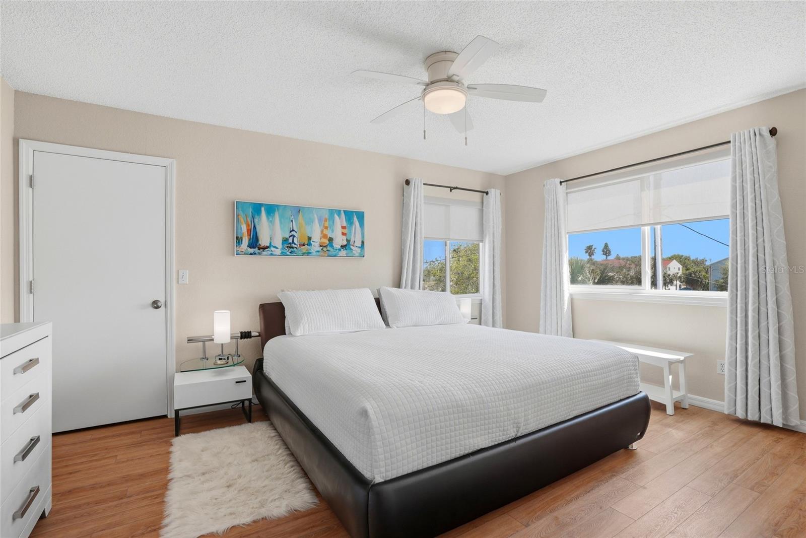 Image 26 of 55 For 900 Harbour House Drive