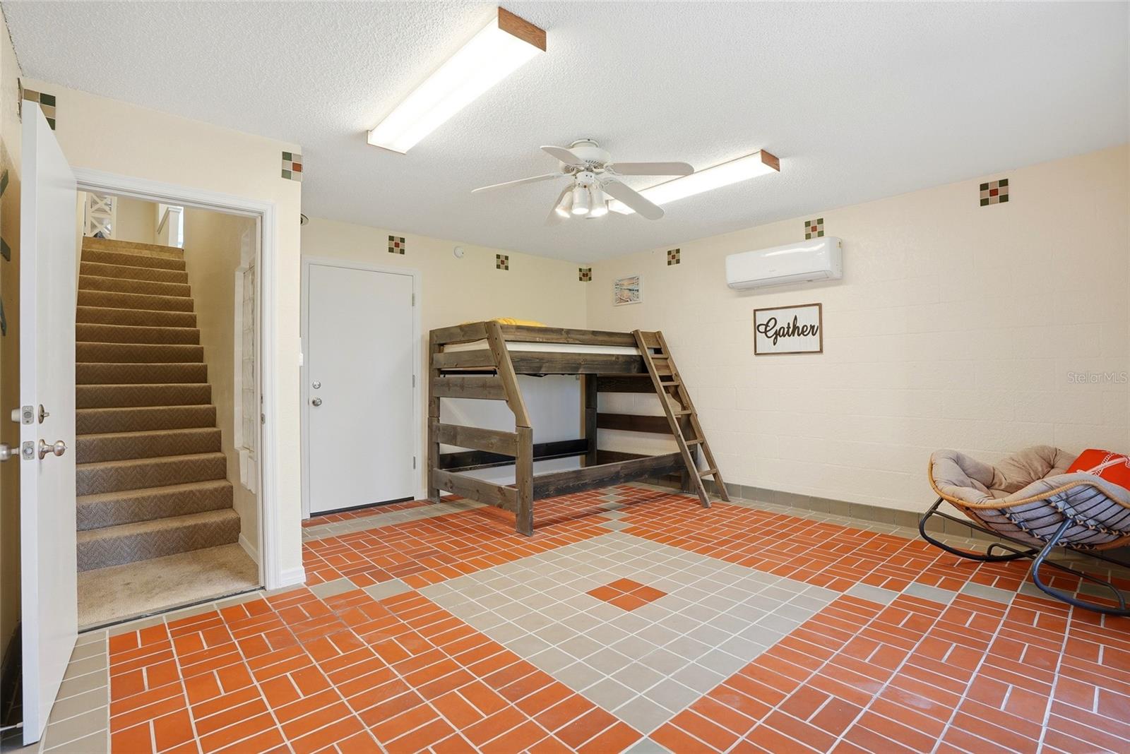 Image 41 of 55 For 900 Harbour House Drive