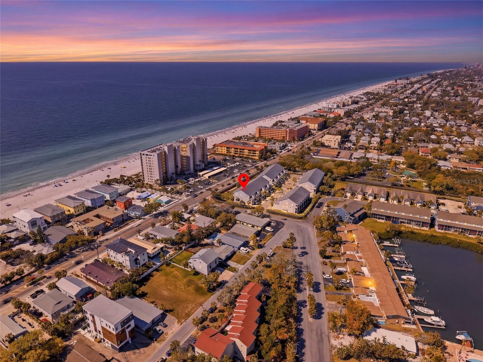 Image 5 of 55 For 900 Harbour House Drive