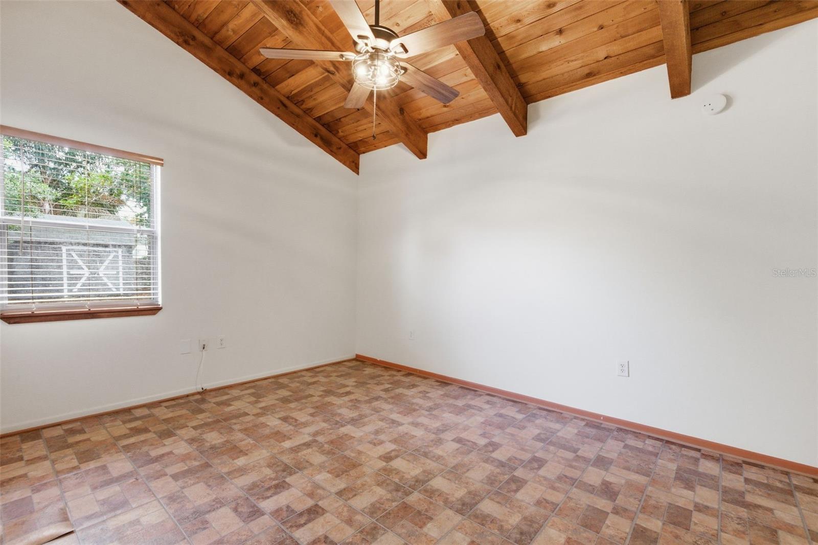 Image 11 of 24 For 6440 68th Avenue N