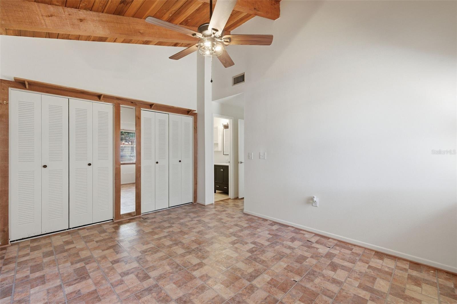 Image 12 of 24 For 6440 68th Avenue N