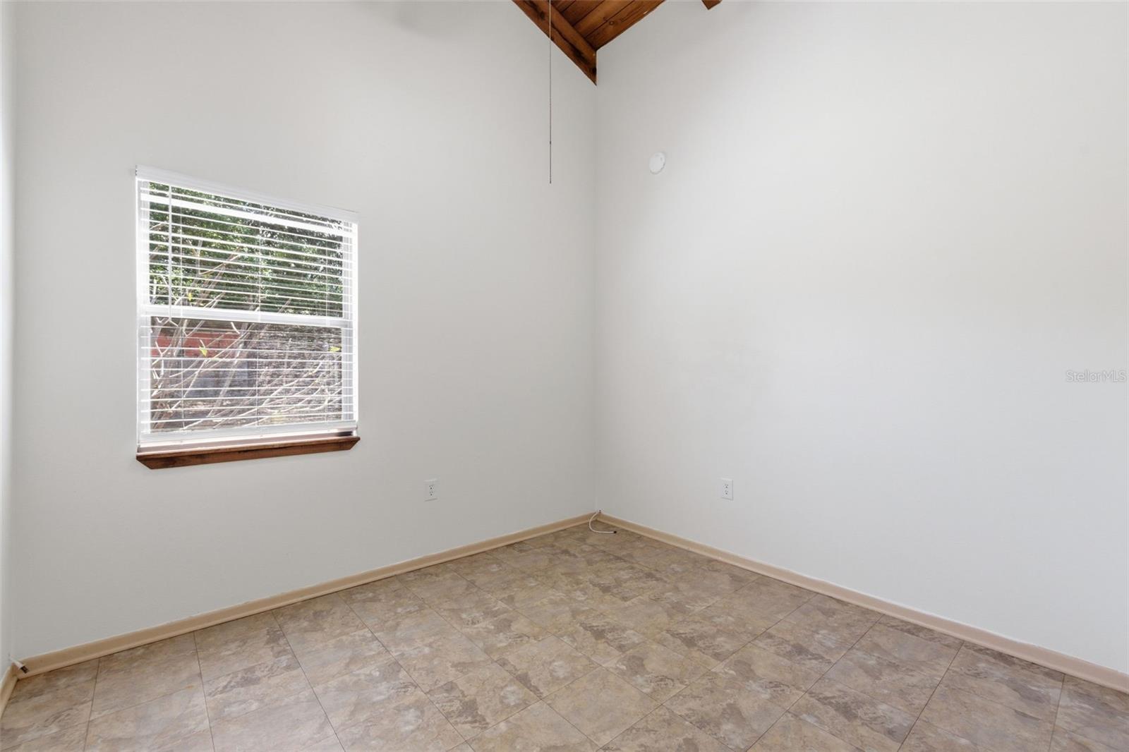 Image 14 of 24 For 6440 68th Avenue N