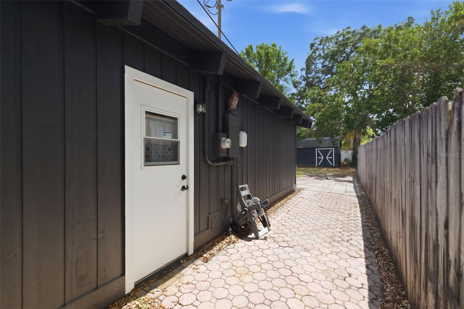 Image 17 of 24 For 6440 68th Avenue N