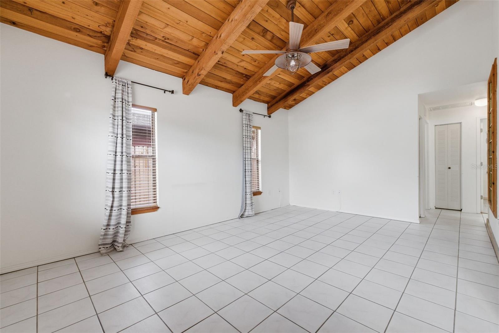 Image 4 of 24 For 6440 68th Avenue N