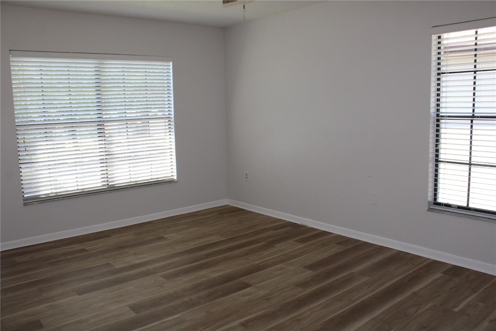 Image 13 of 17 For 3345 Crystal Court E E