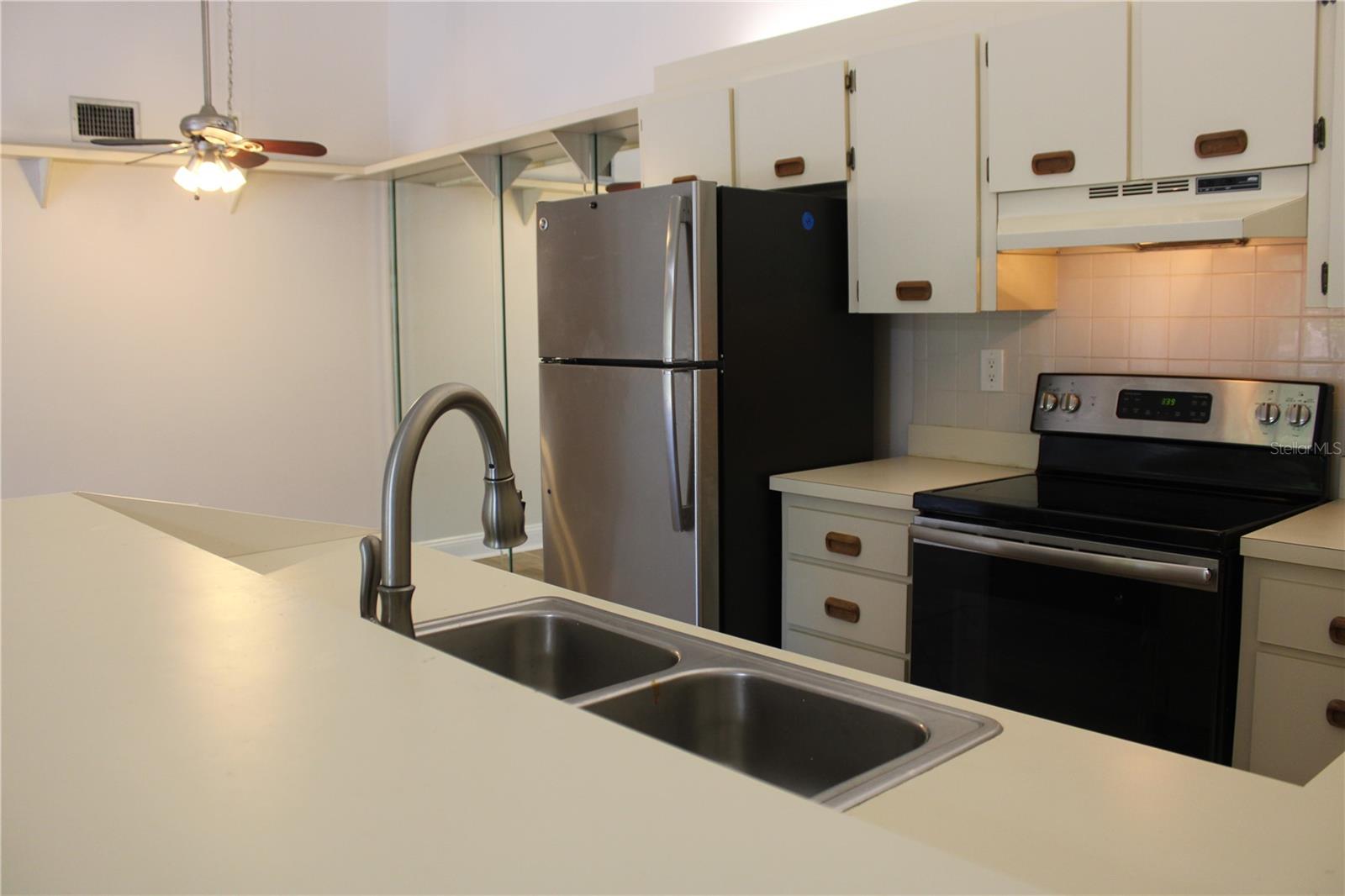 Image 2 of 17 For 3345 Crystal Court E E