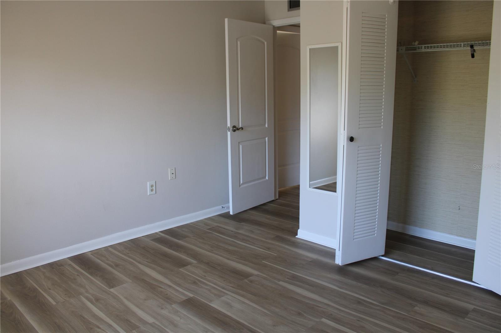 Image 9 of 17 For 3345 Crystal Court E E