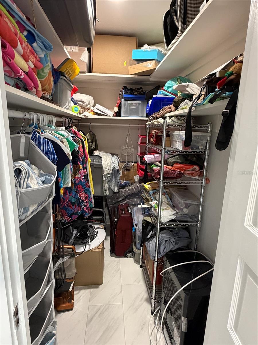 Image 19 of 49 For 850 Mandalay Avenue