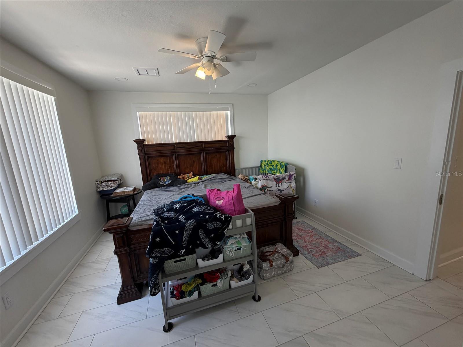 Image 25 of 49 For 850 Mandalay Avenue