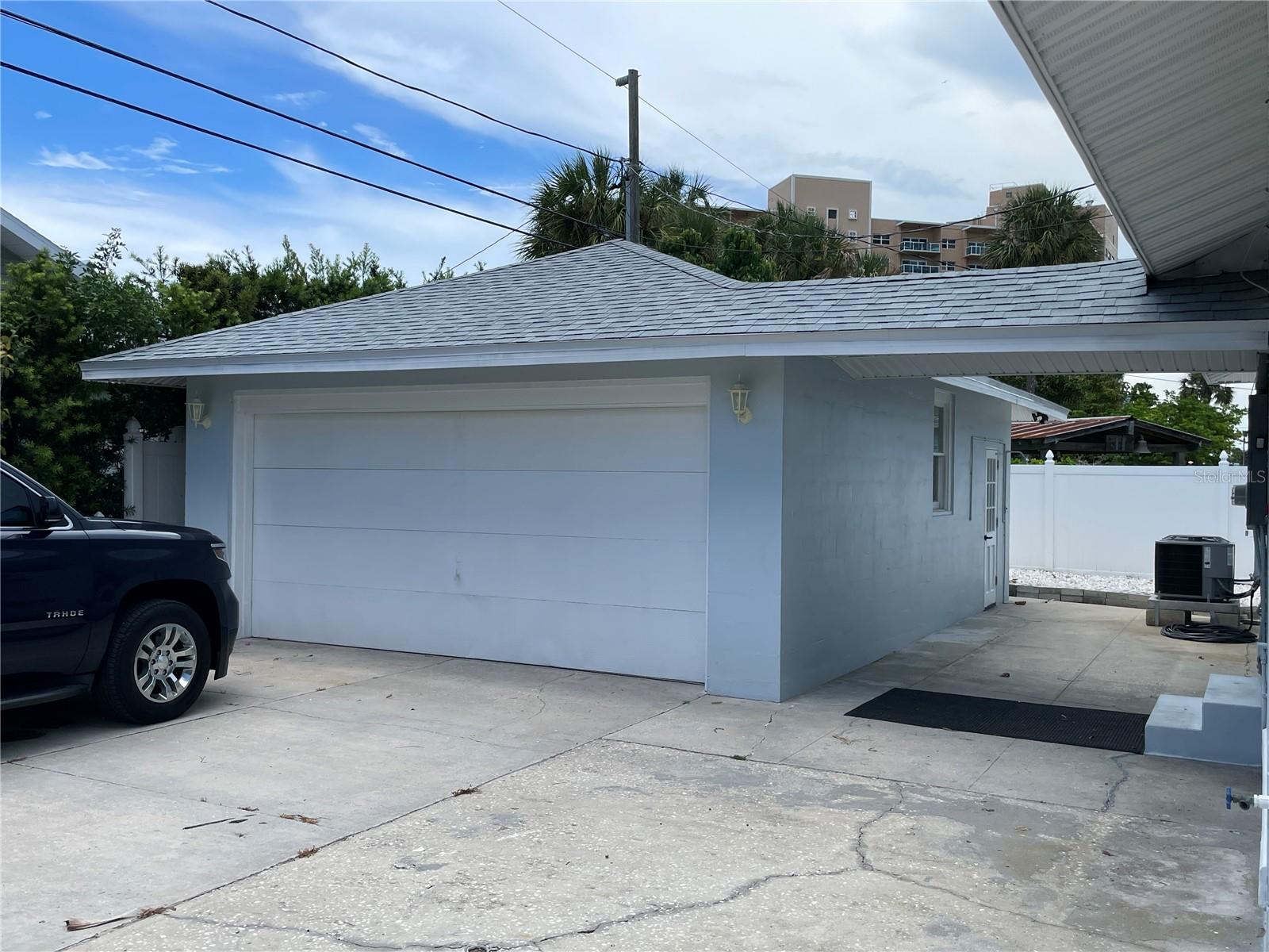 Image 28 of 49 For 850 Mandalay Avenue