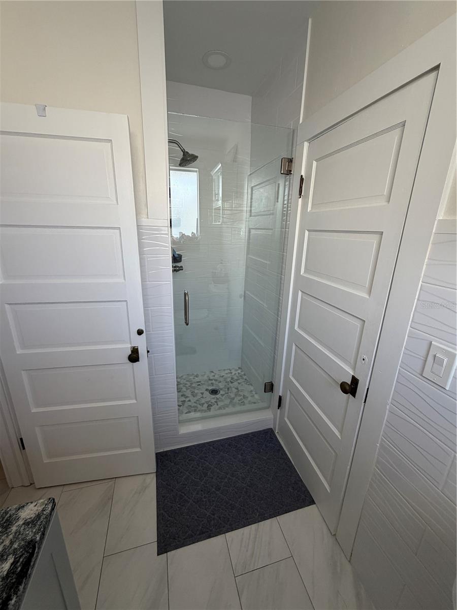 Image 31 of 49 For 850 Mandalay Avenue