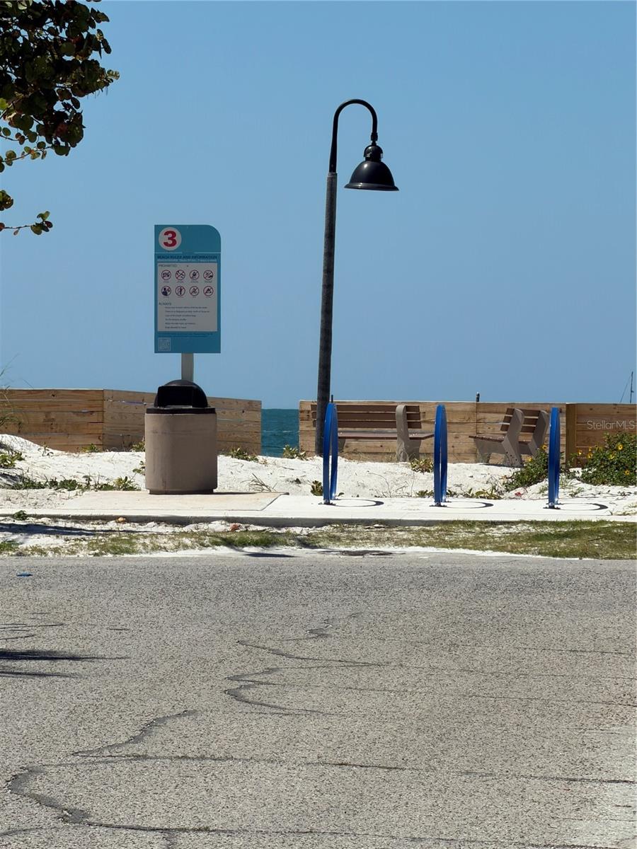 Image 38 of 49 For 850 Mandalay Avenue