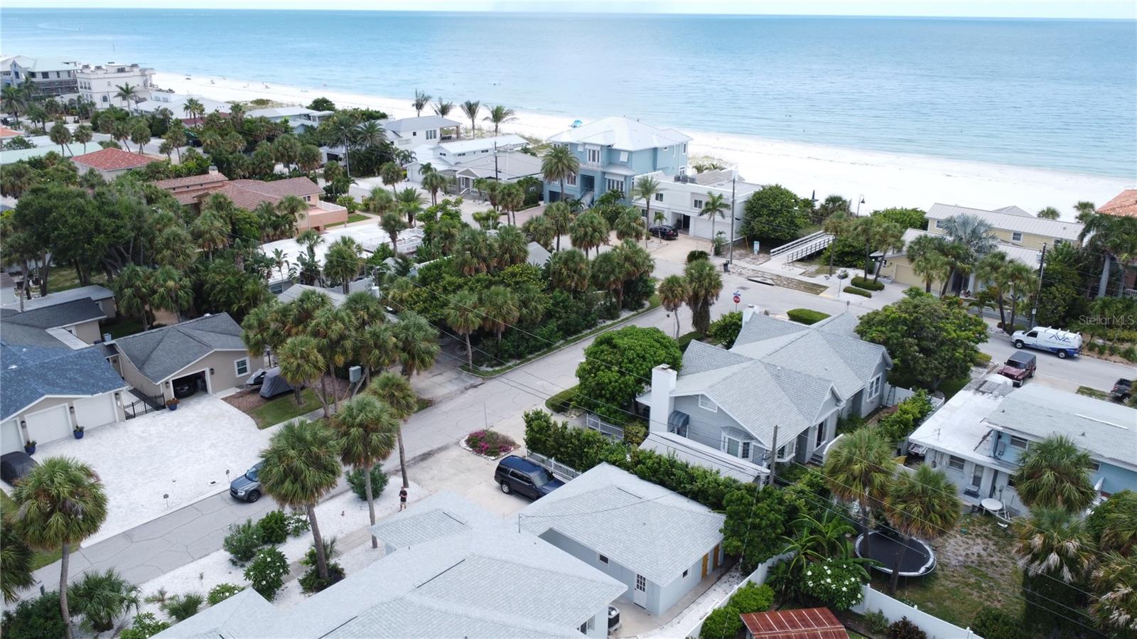 Image 43 of 49 For 850 Mandalay Avenue