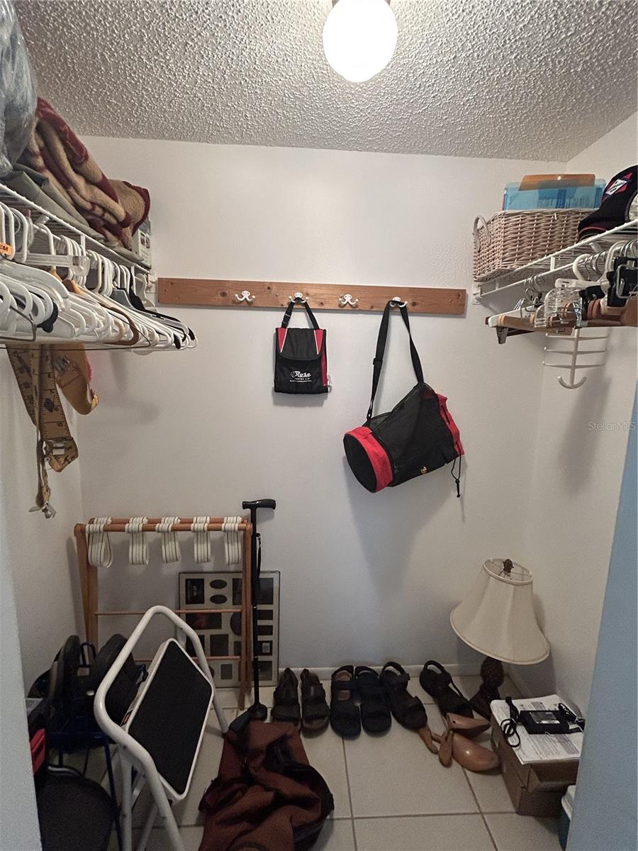 Image 22 of 48 For 11485 Oakhurst Road 200-318