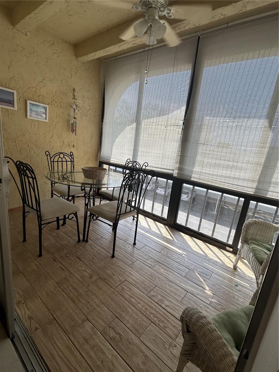 Image 31 of 48 For 11485 Oakhurst Road 200-318