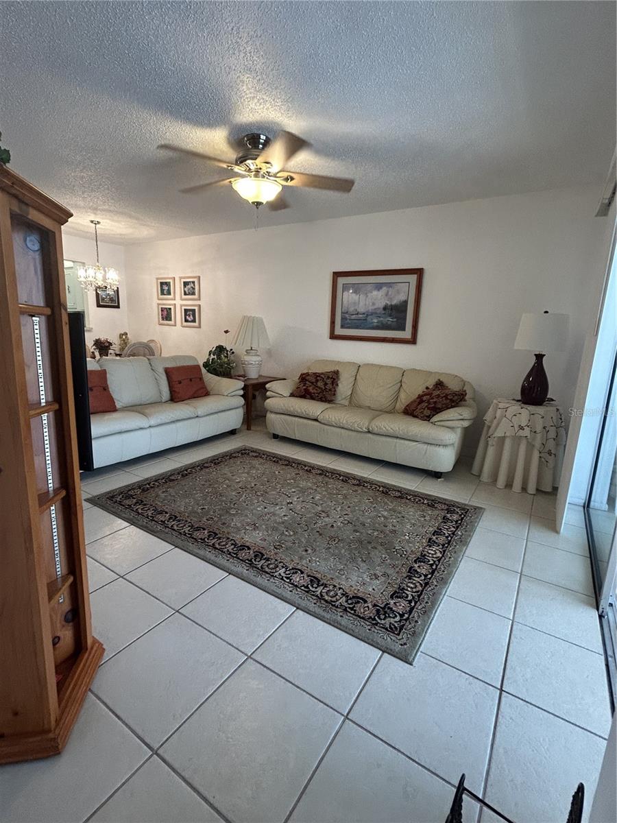 Image 6 of 48 For 11485 Oakhurst Road 200-318