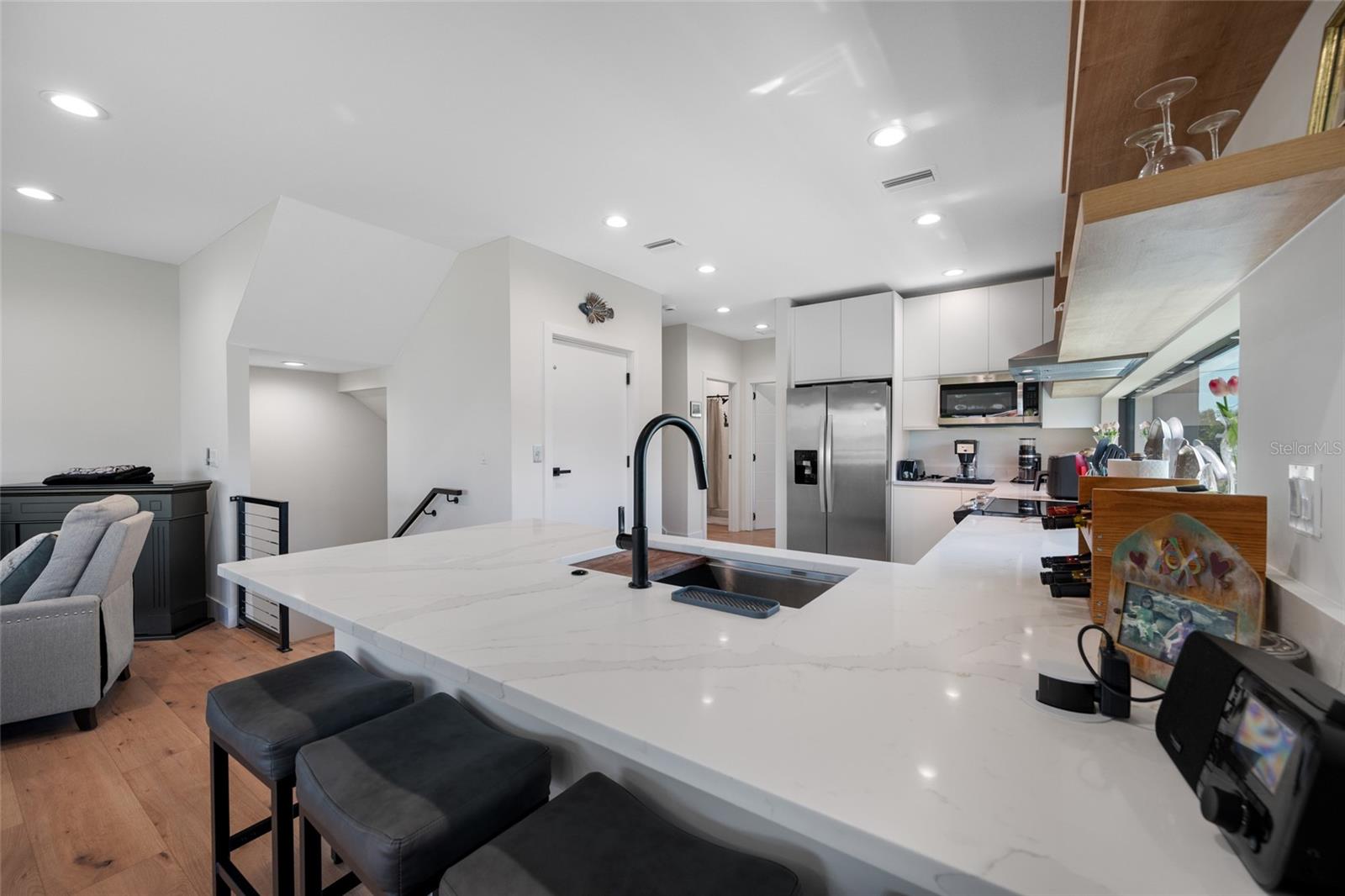 Image 13 of 62 For 2200 Bay Boulevard A