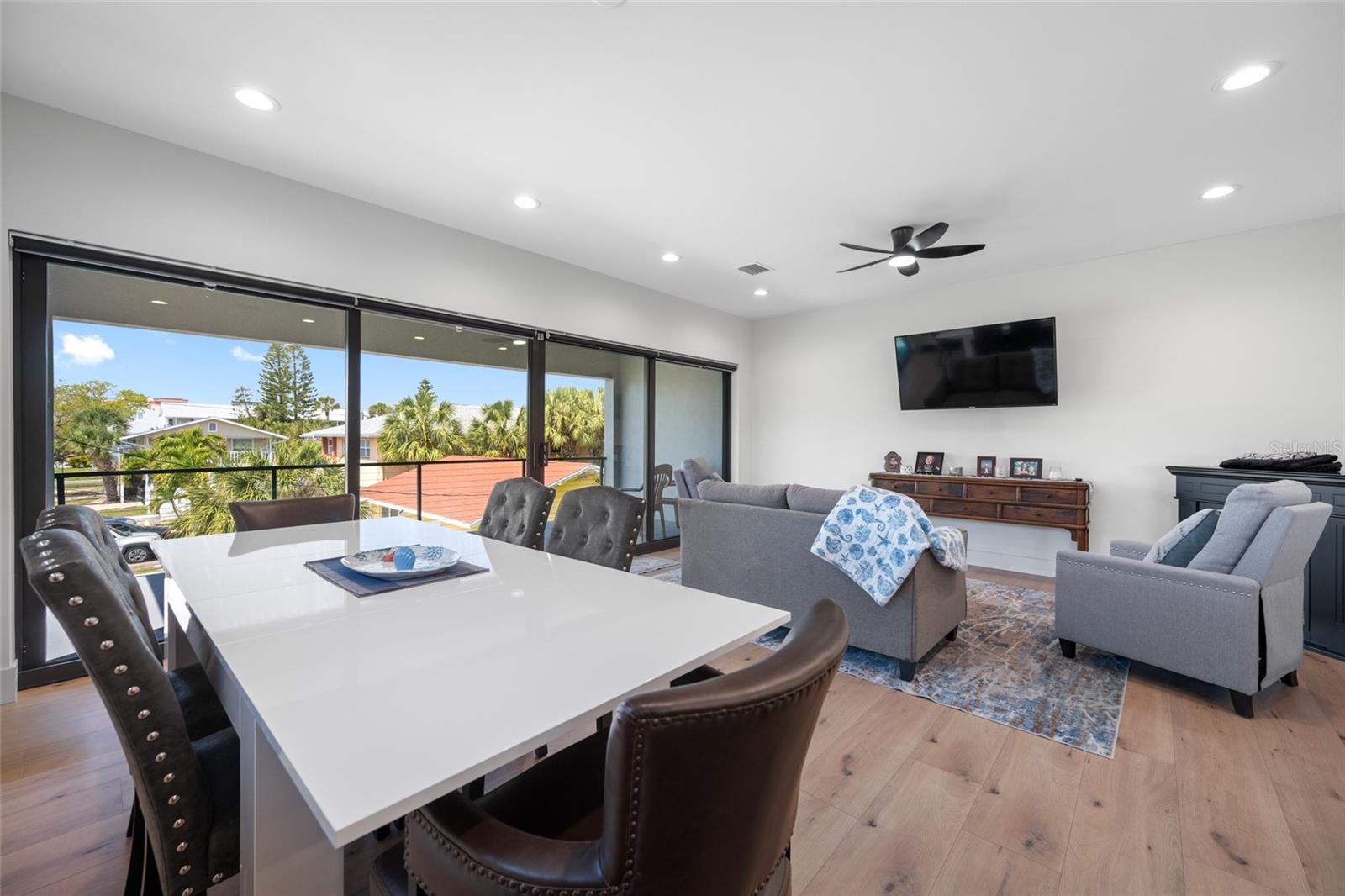 Image 14 of 62 For 2200 Bay Boulevard A