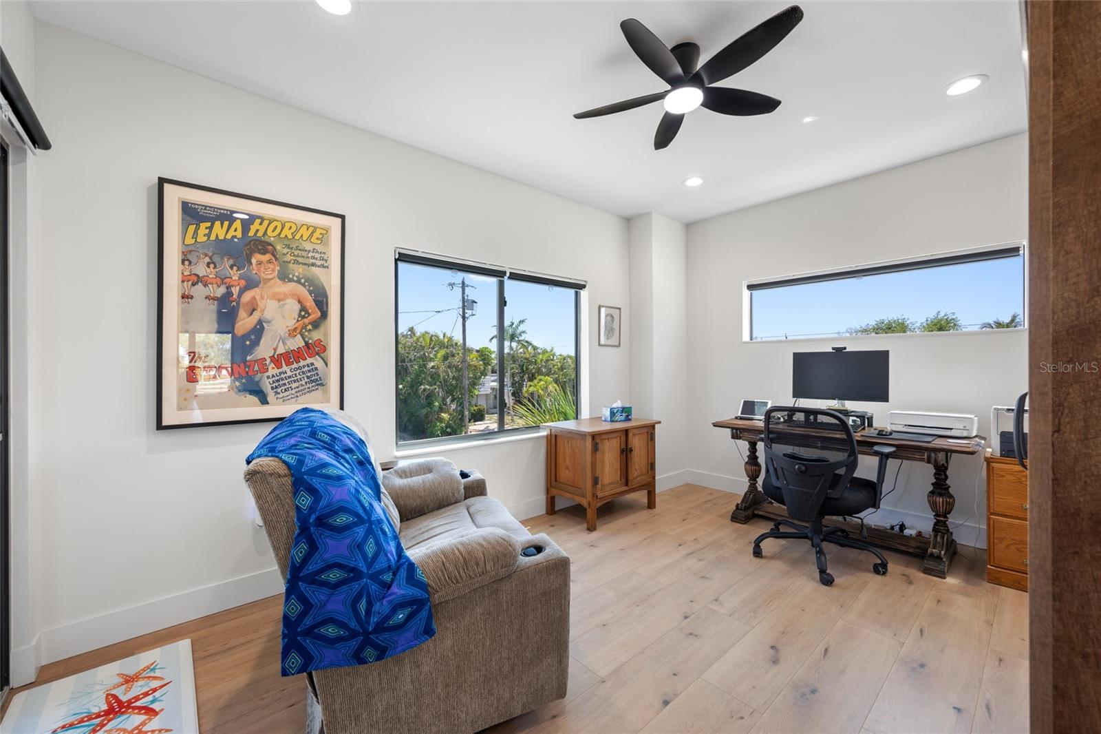 Image 24 of 62 For 2200 Bay Boulevard A