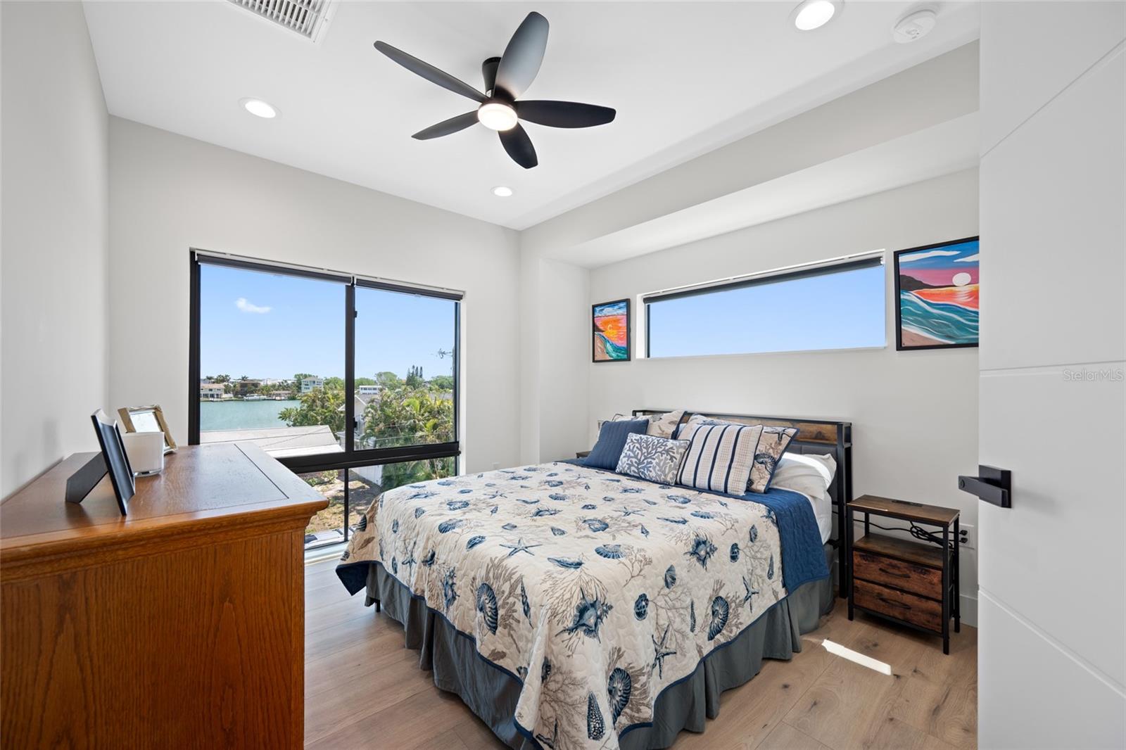 Image 47 of 62 For 2200 Bay Boulevard A