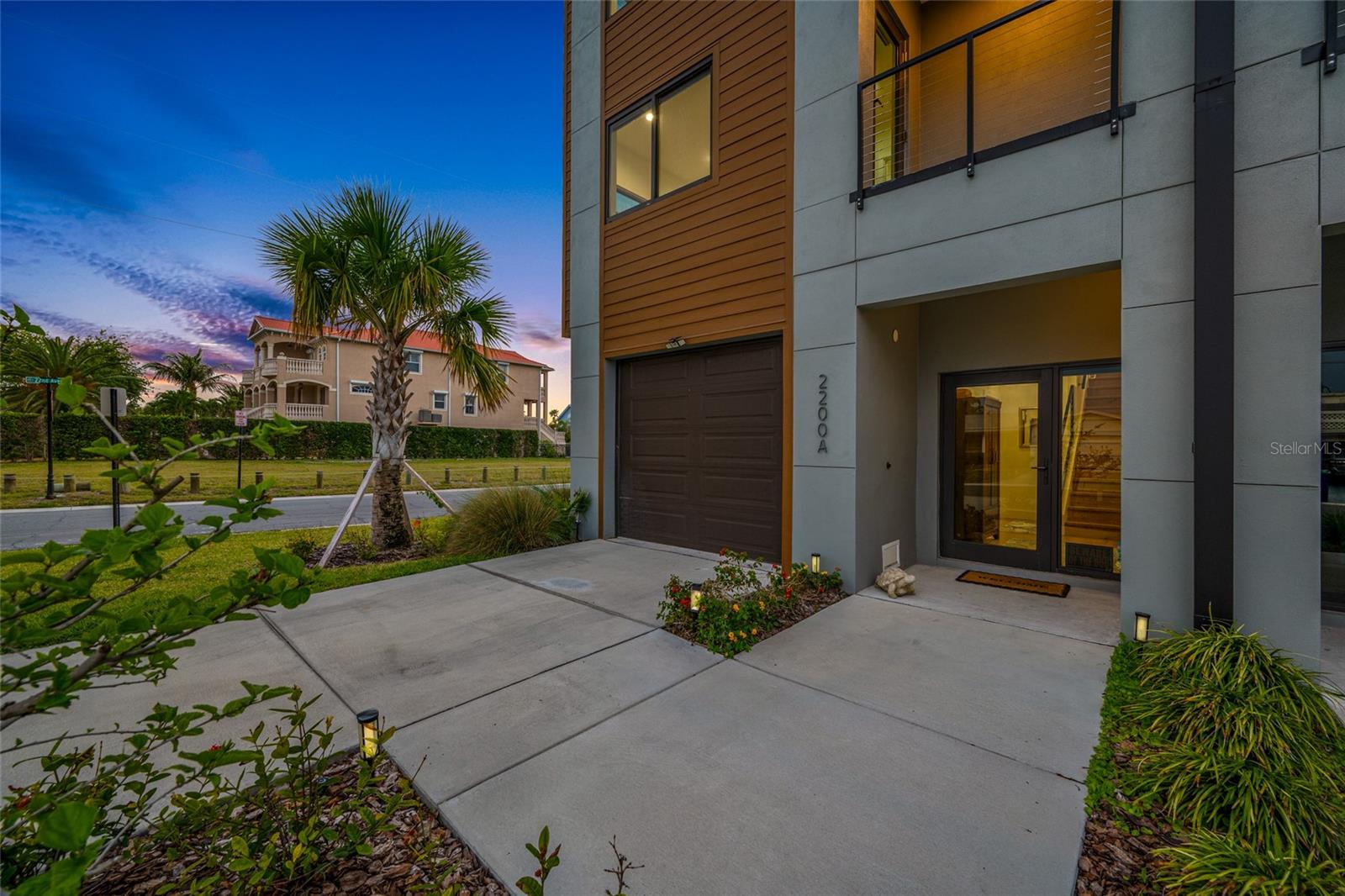 Image 6 of 62 For 2200 Bay Boulevard A