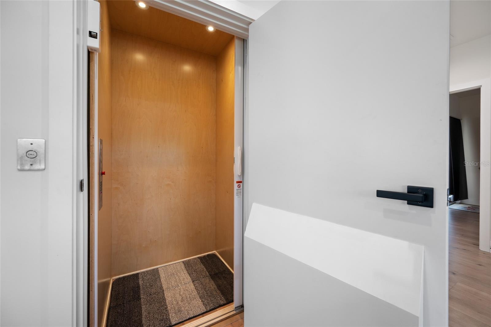 Image 8 of 62 For 2200 Bay Boulevard A