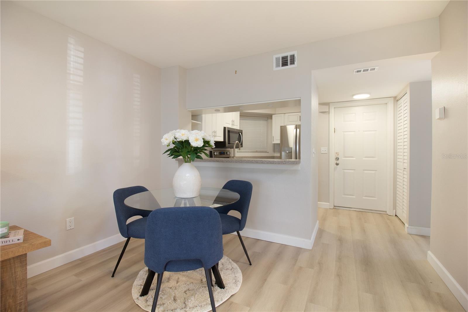 Image 3 of 27 For 6907 Stones Throw Circle N 2101