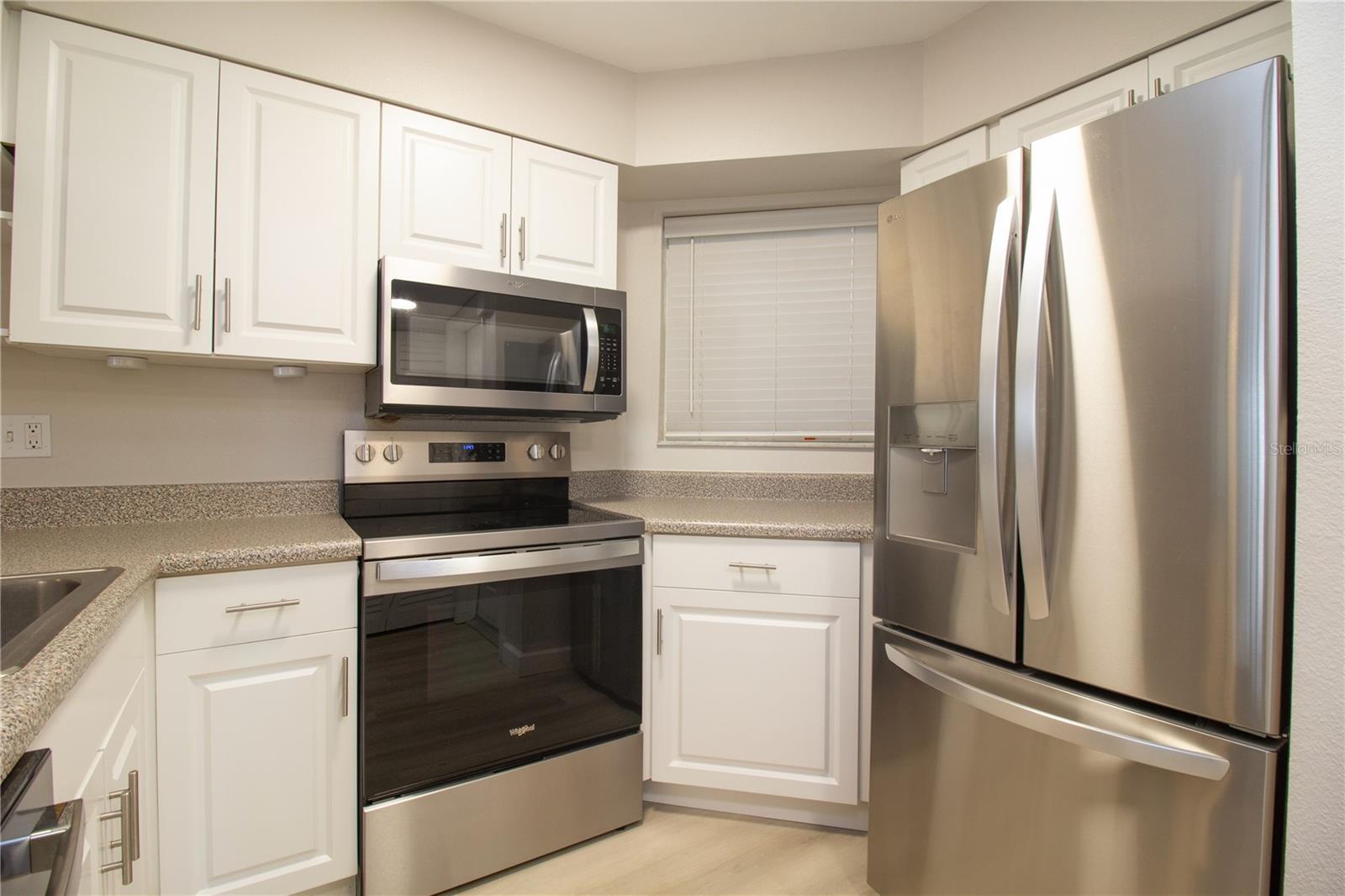 Image 4 of 27 For 6907 Stones Throw Circle N 2101