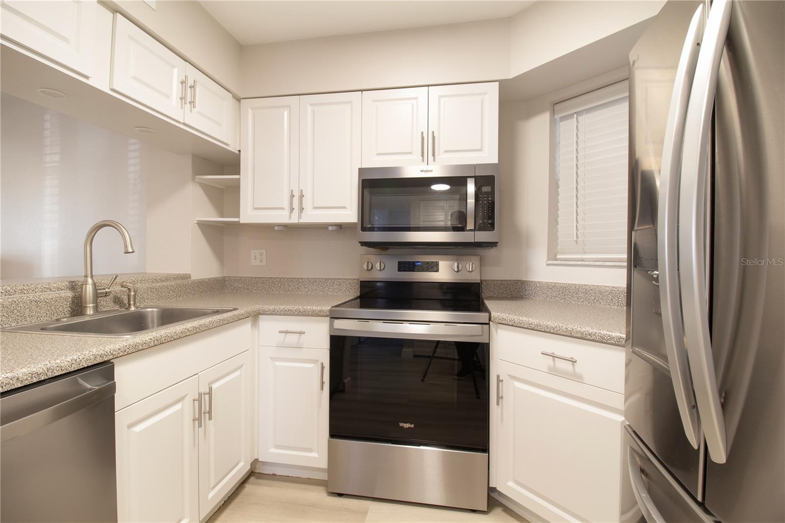 Image 6 of 27 For 6907 Stones Throw Circle N 2101