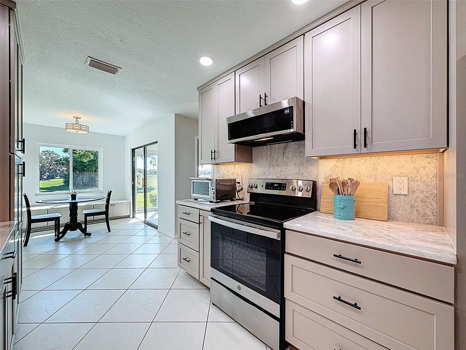 Image 14 of 51 For 2629 Lancaster Drive