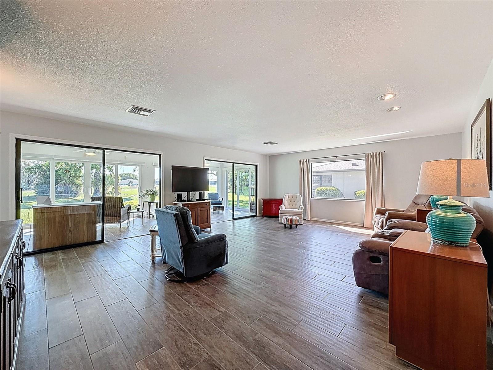 Image 5 of 51 For 2629 Lancaster Drive