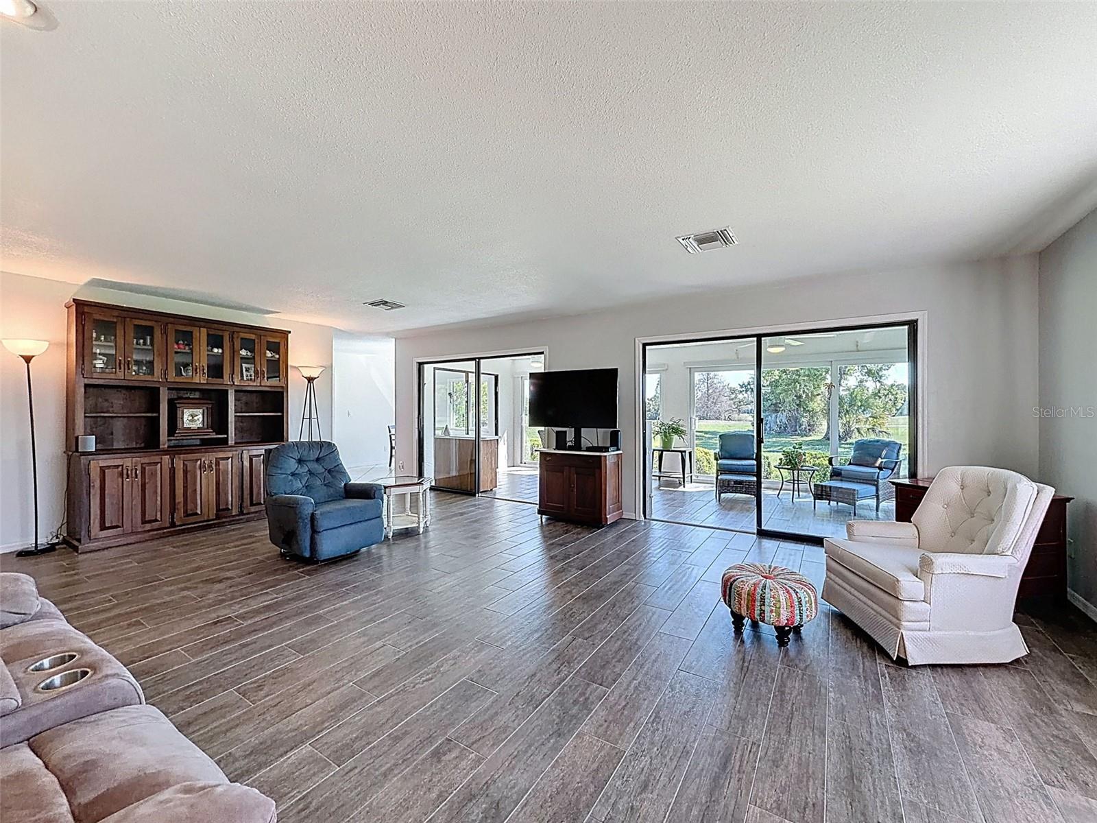 Image 6 of 51 For 2629 Lancaster Drive