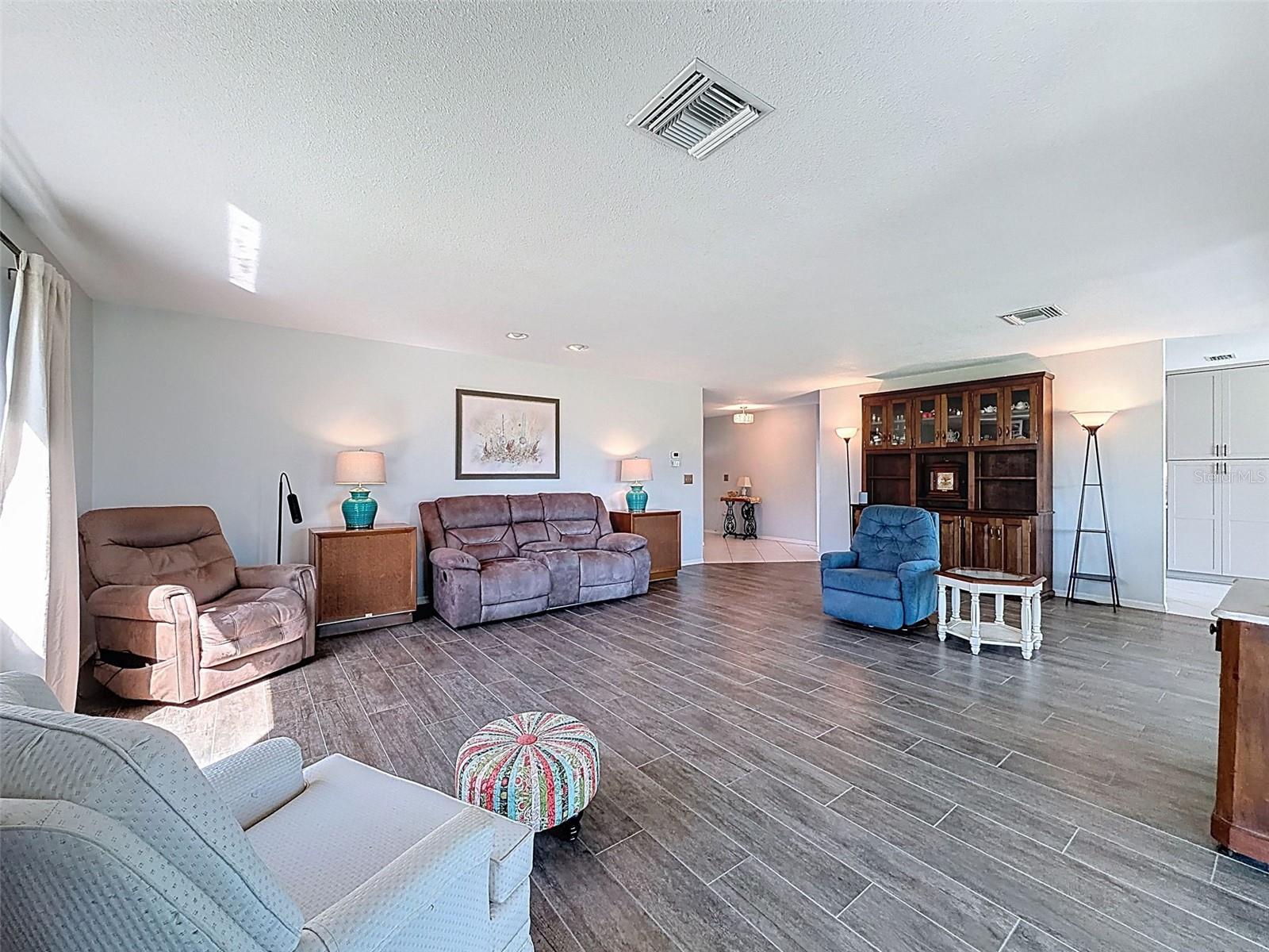 Image 7 of 51 For 2629 Lancaster Drive