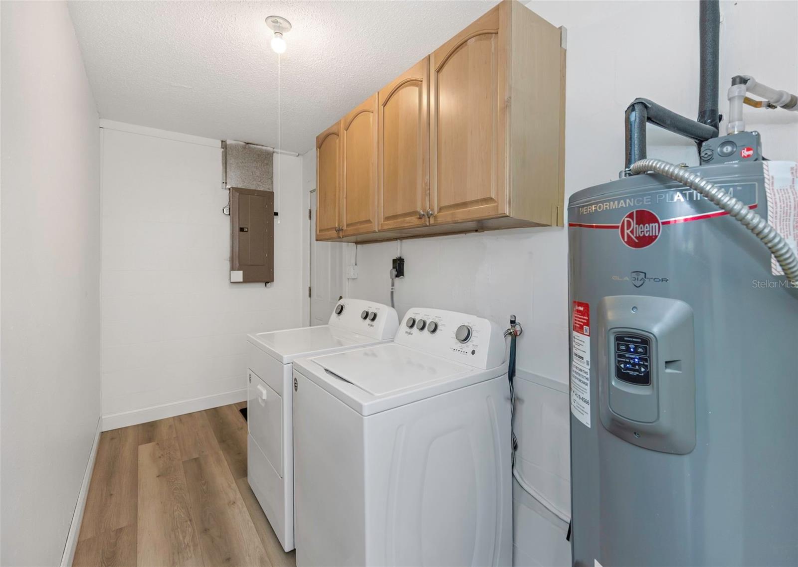 Image 34 of 57 For 3070 Dryer Avenue